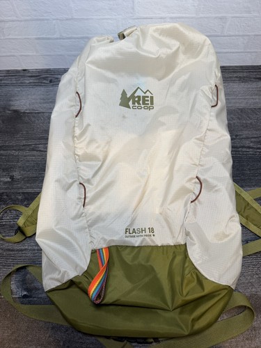 Rei backpack outside with - rei/18,